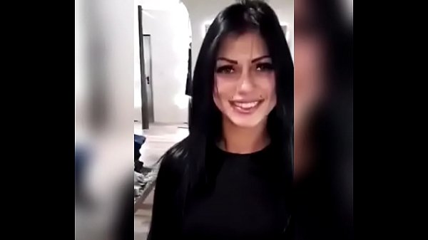 Italian beauty blowjob